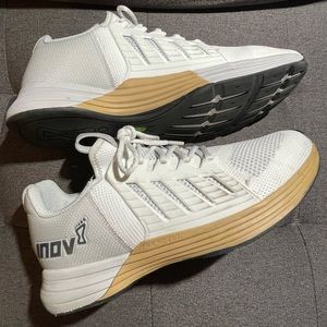 INOV8